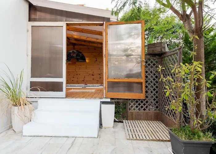 Nicole's Garden Villa