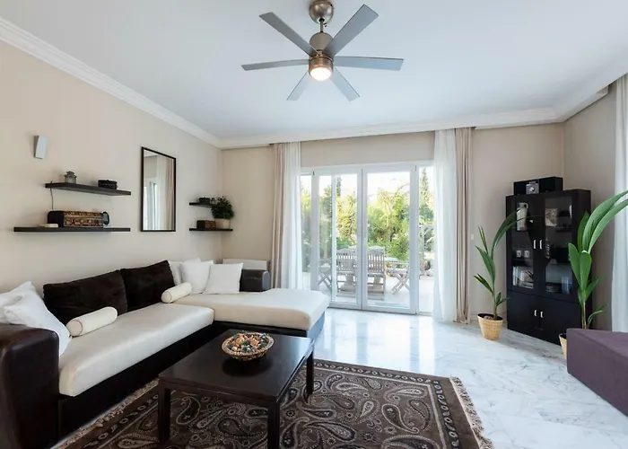 Nicole's Garden 别墅 Kallithéa