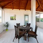 Nicole's Garden Villa Kallithéa